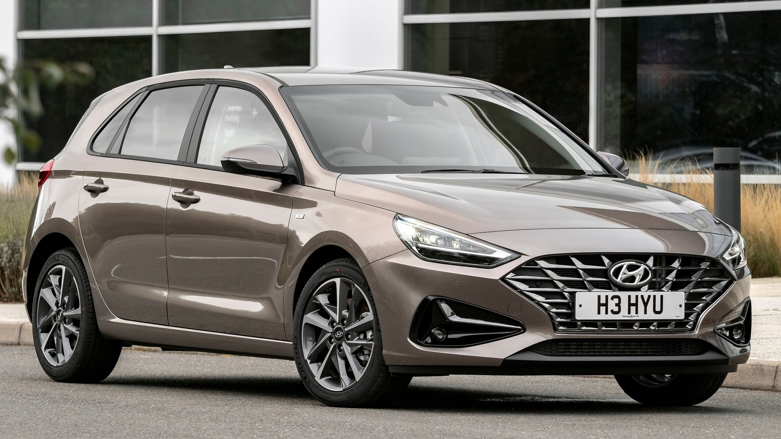 Hyundai i30: Hatchback ή Fastback?